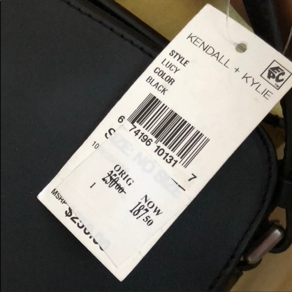 Kendall + Kylie Lucy leather Crossbody bag - Picture 7 of 8